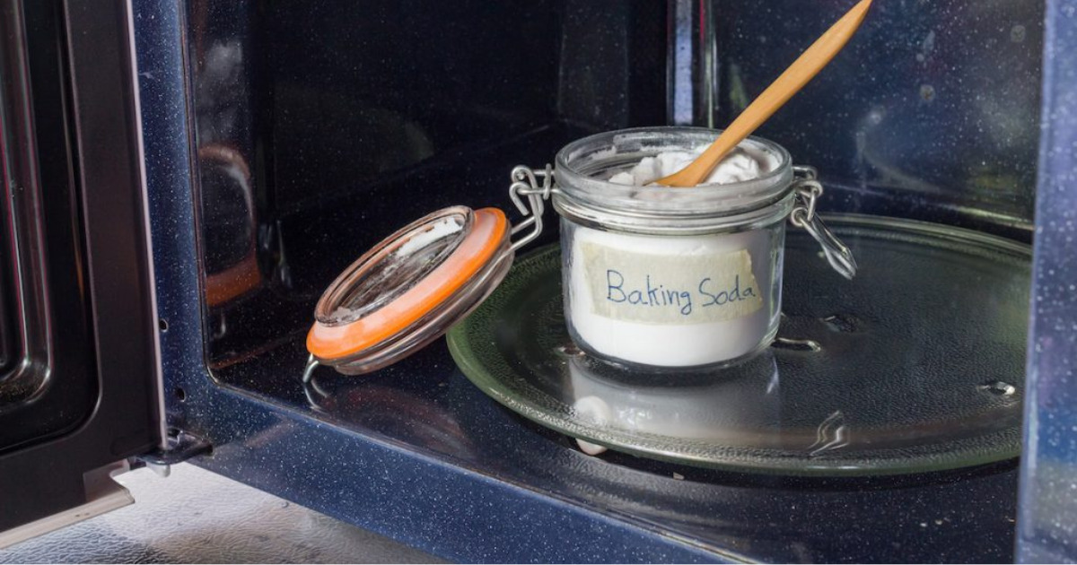 4 cách sử dụng baking soda để khử mùi lò vi sóng, lò nướng hiệu quả