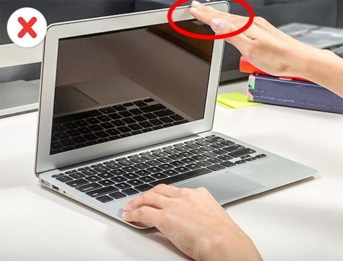 8 sai lầm thường mắc phải khi sử dụng laptop