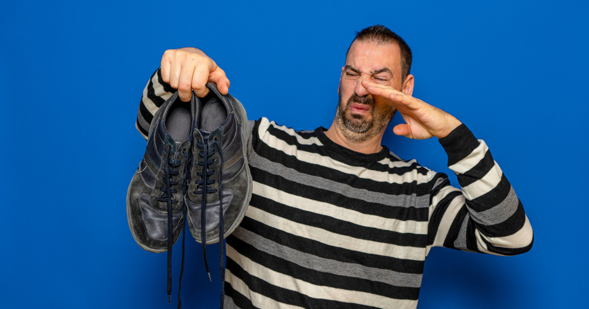 Bật mí 15 cách xử lý mùi khó chịu của giày cực đơn giản mà hiệu quả