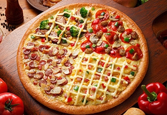 Cách làm pizza chỉ từ 1 bát cơm nguội và chảo chống dính