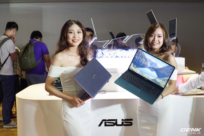 Cận cảnh laptop viền màn hình siêu mỏng VivoBook S13 của Asus