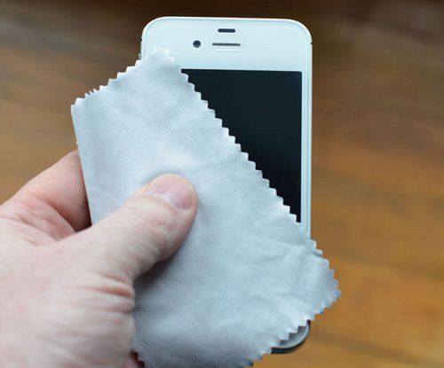 6 bí quyết bỏ túi để vệ sinh smartphone đúng cách