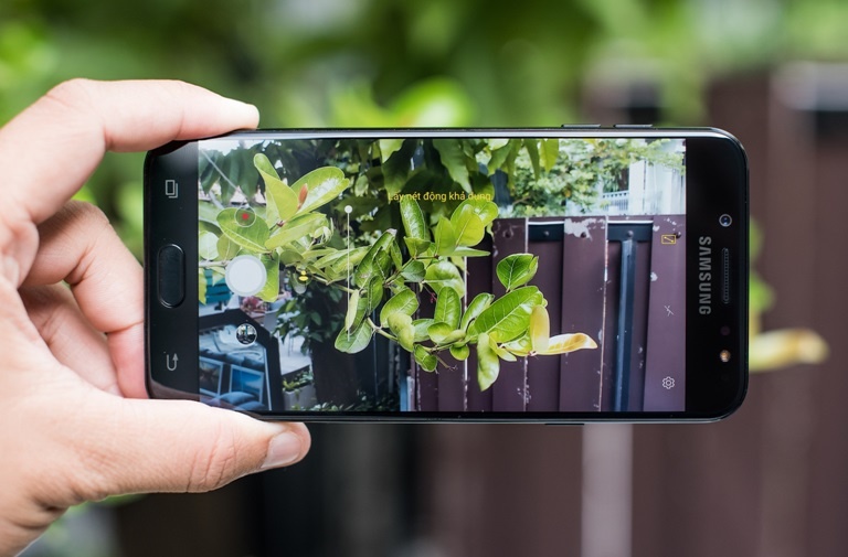 Galaxy J7+: Smartphone trung cấp sở hữu camera cao cấp