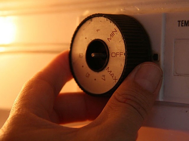 Hướng dẫn cách điều chỉnh nhiệt độ tủ lạnh cho người mới dùng