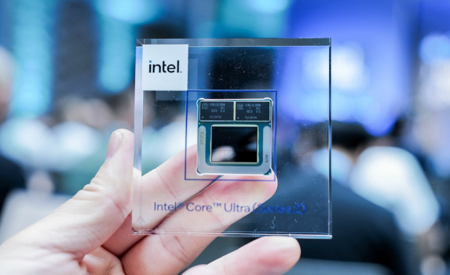 Intel trình làng chip Core Ultra với khả năng xử lý PC AI