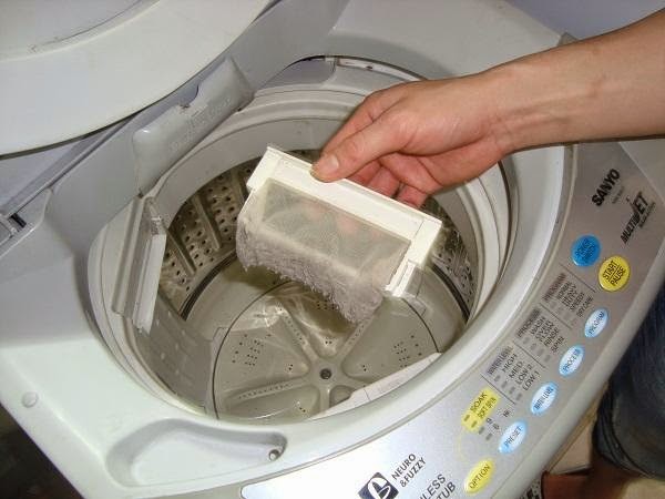 Nguyên nhân và cách khắc phục khi máy giặt bị đóng cặn