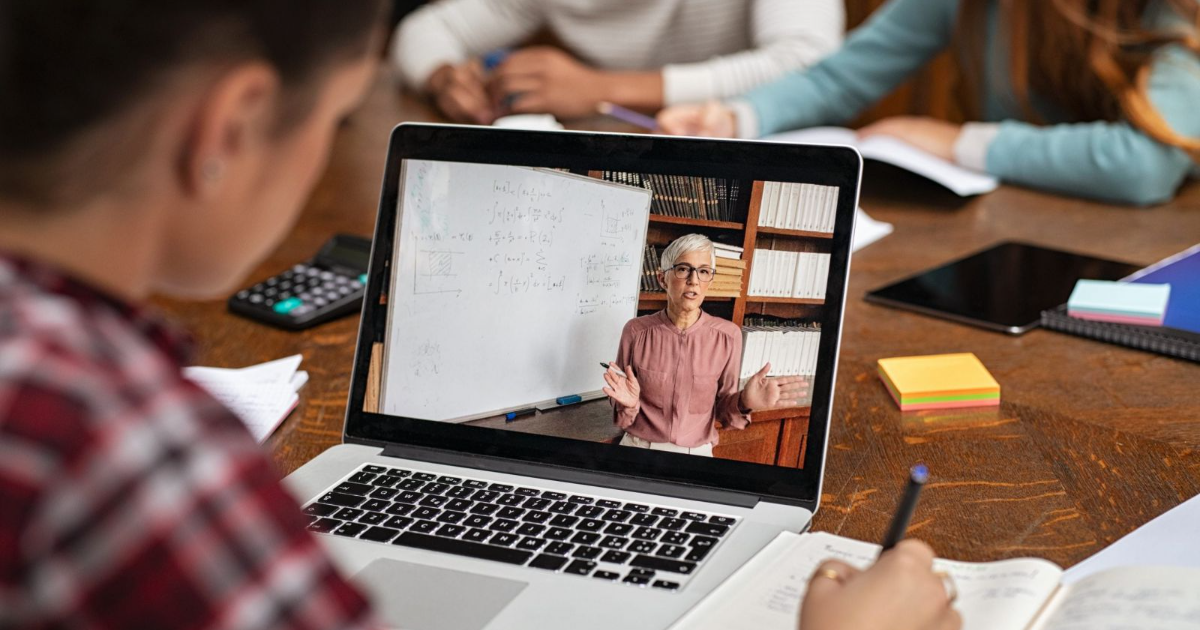 Những mẫu laptop phù hợp với sinh viên mùa tựu trường