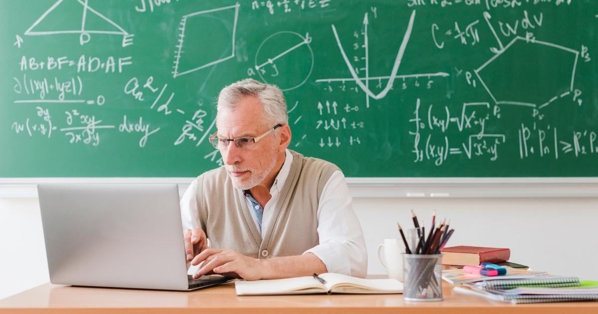 Tổng hợp 5 tiêu chí chọn mua laptop phù hợp nhất cho giáo viên, giảng viên