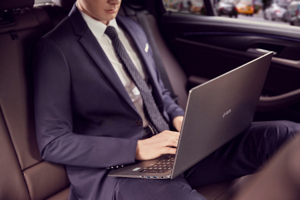 Top 5 laptop dành cho doanh nhân đáng mua nhất