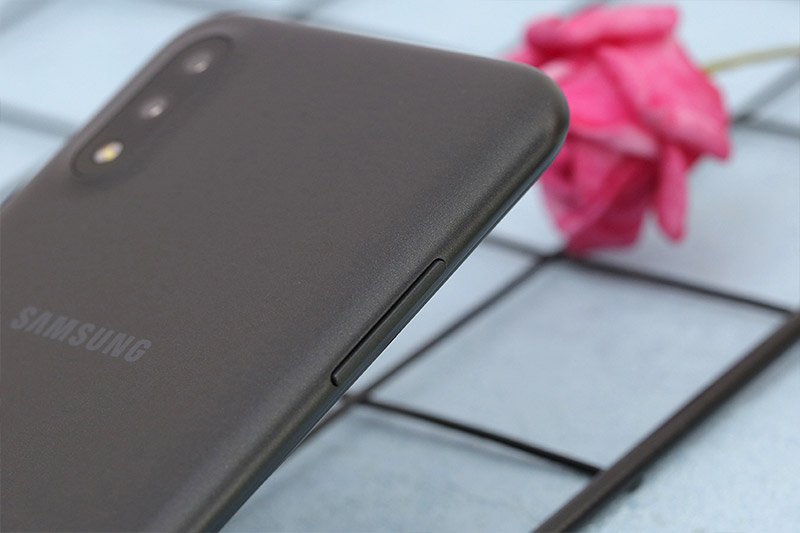 Điện Thoại Samsung Galaxy A01 SM-A015F (Black)