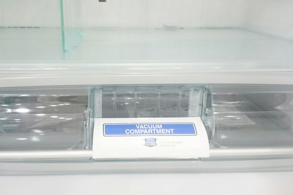 Tủ lạnh Hitachi C6200S (XT) 644 Lít 6 cánh Inverter (Nâu)