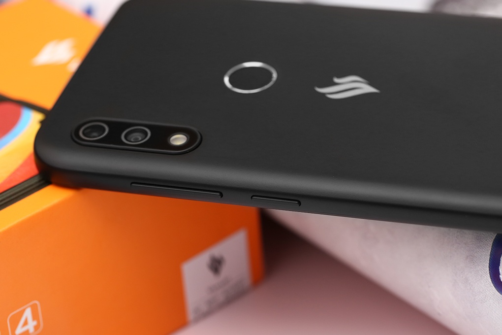 Điện thoại Vsmart Star 4 (3G+32G) Đen