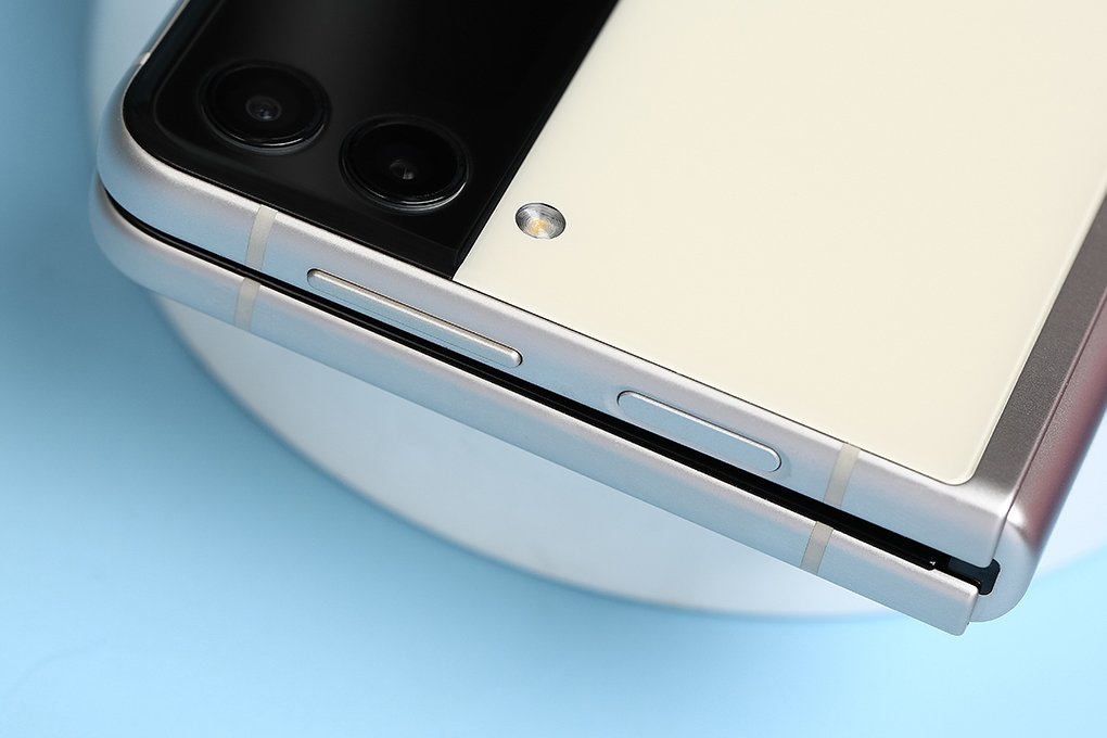 Điện thoại Samsung Galaxy Z Flip 3 5G 128G Kem Ivory