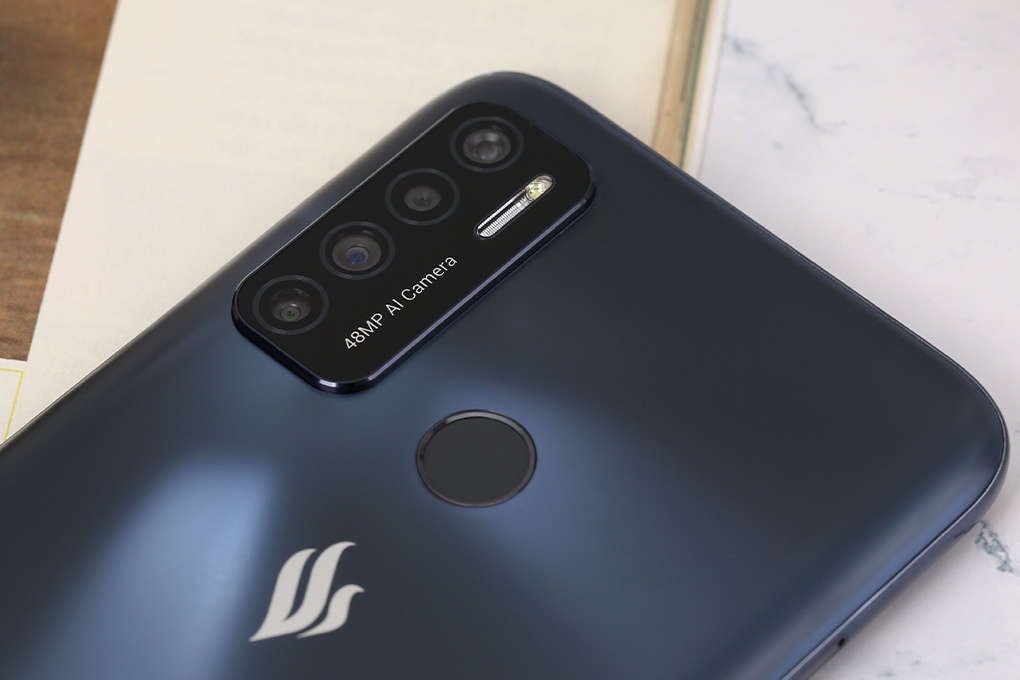 Điện thoại Vsmart Live 4 (6G+64G) Đen lam ngọc