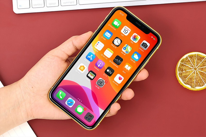 Apple iphone 11 64G Yellow
