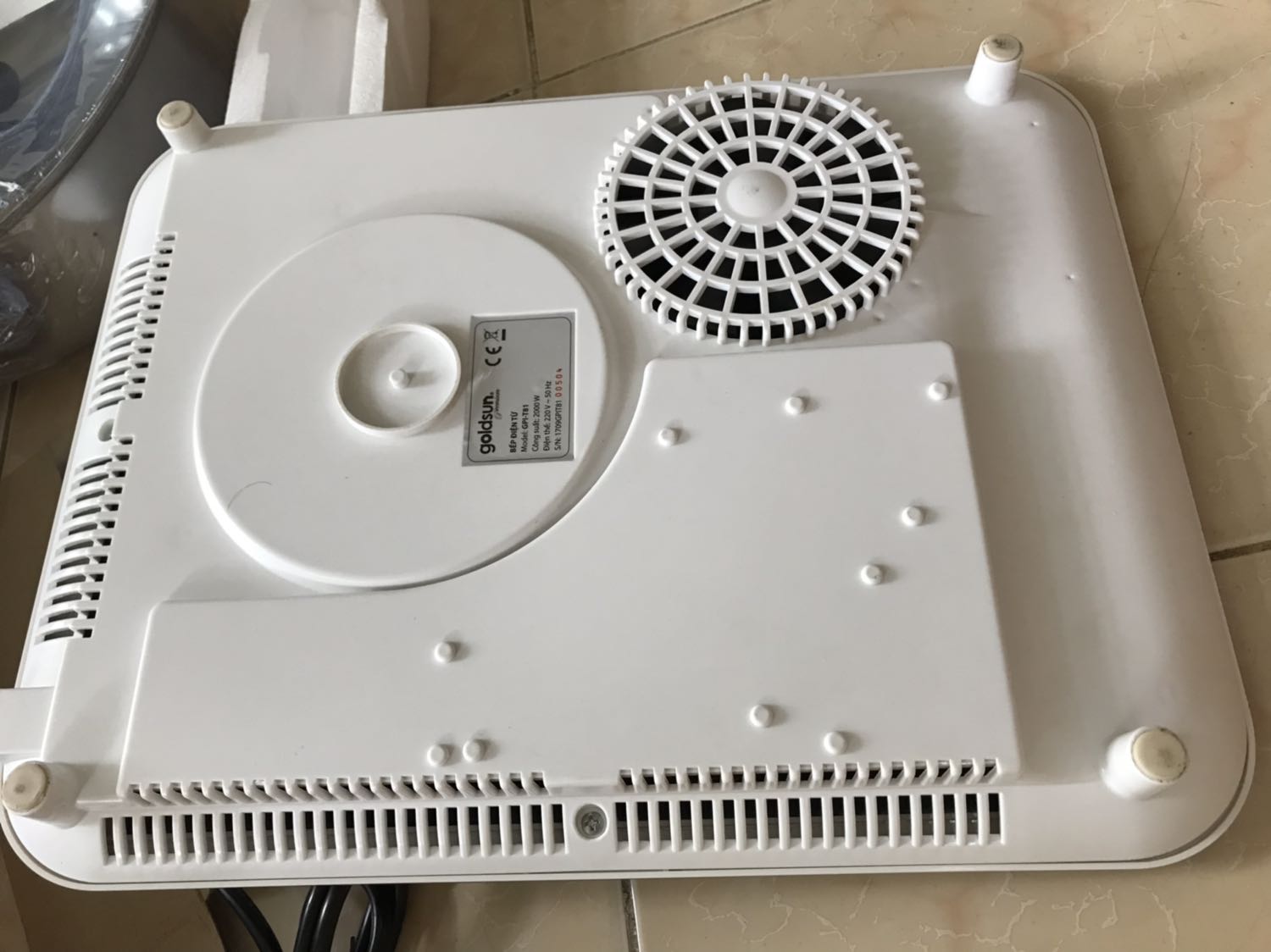 Bếp từ cảm ứng Goldsun Premium GPI-T81 2000W