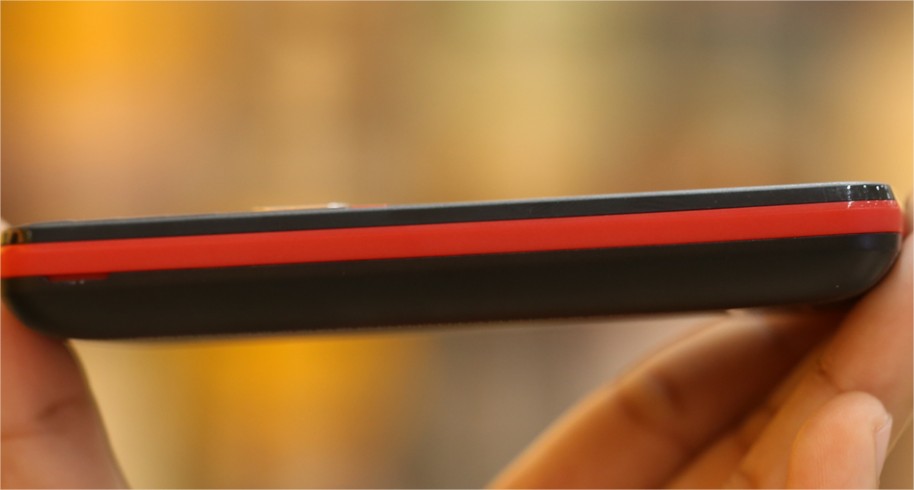 Điện thoại Itel it5602 Black Red