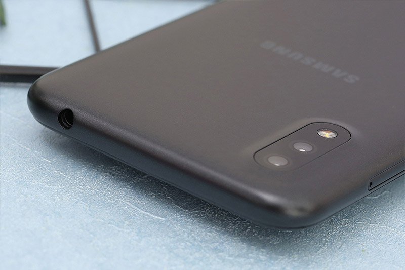 Điện Thoại Samsung Galaxy A01 SM-A015F (Black)