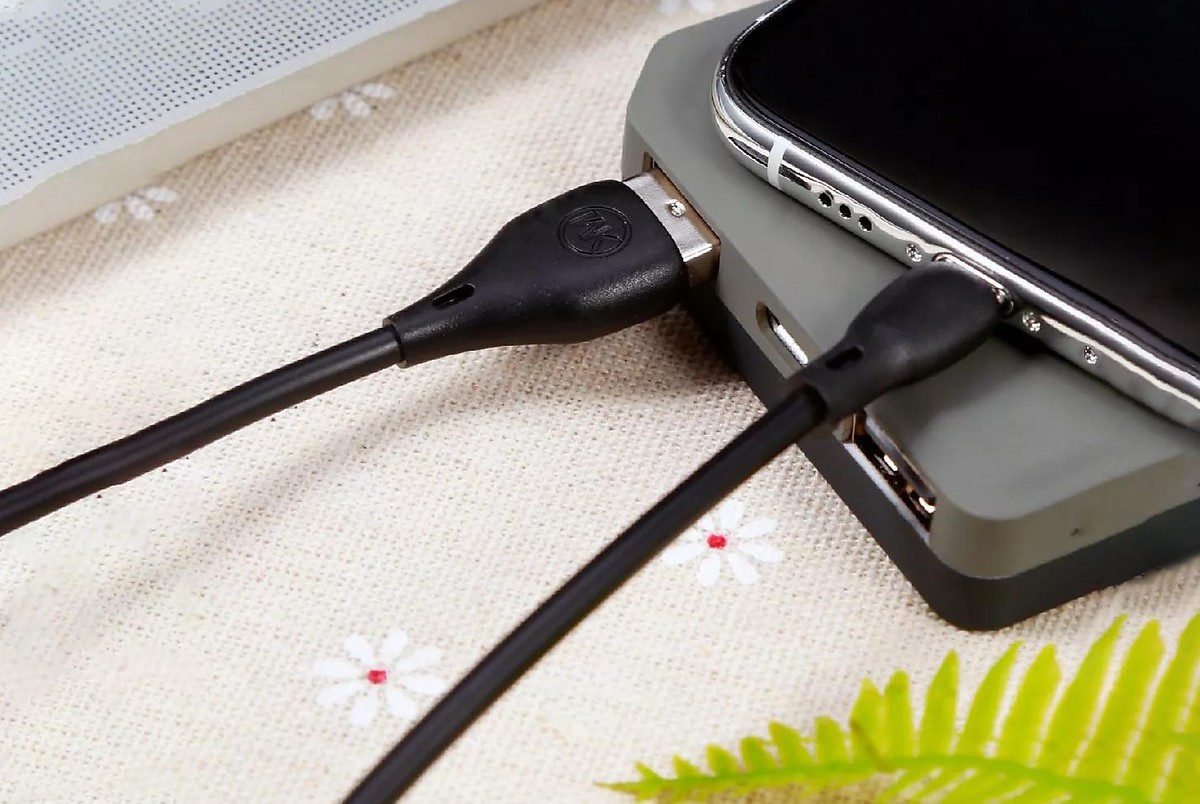 Cáp sạc điện thoại Lightning WK WDC-072