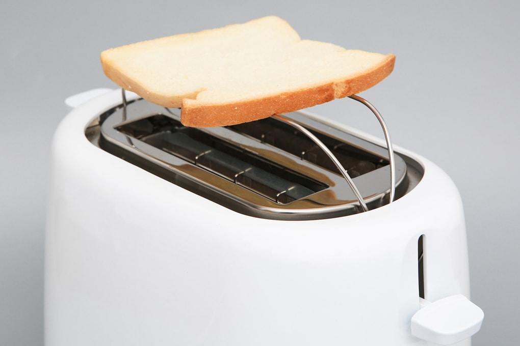 Máy nướng bánh mì Electrolux ETS1303W 730W