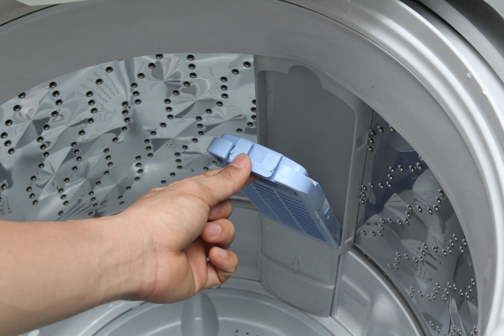 Máy giặt 7 Kg Panasonic NA-F70VS7HCV lồng đứng