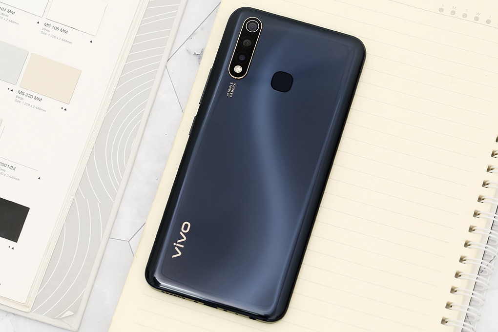 Điện thoại Vivo 1915-Y19 (6+126GB) (Đen)