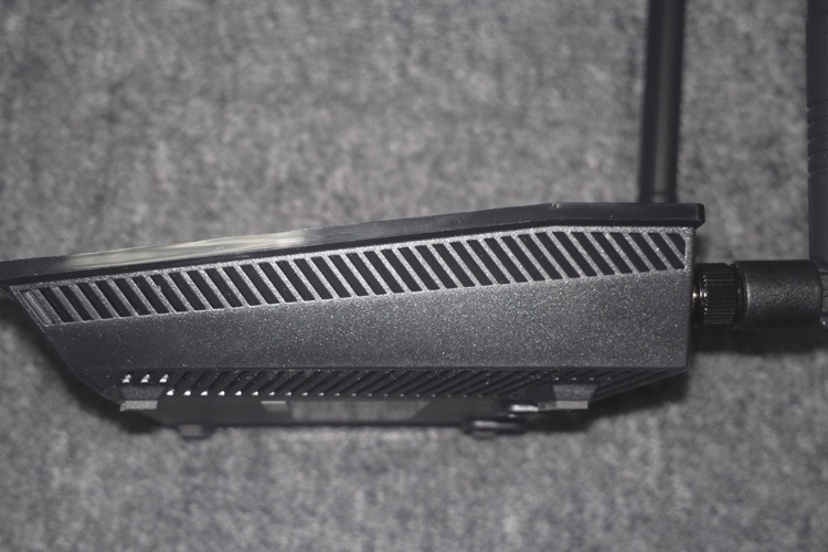 Bộ phát Wifi chuẩn N Asus RT-N12HP 300Mbps