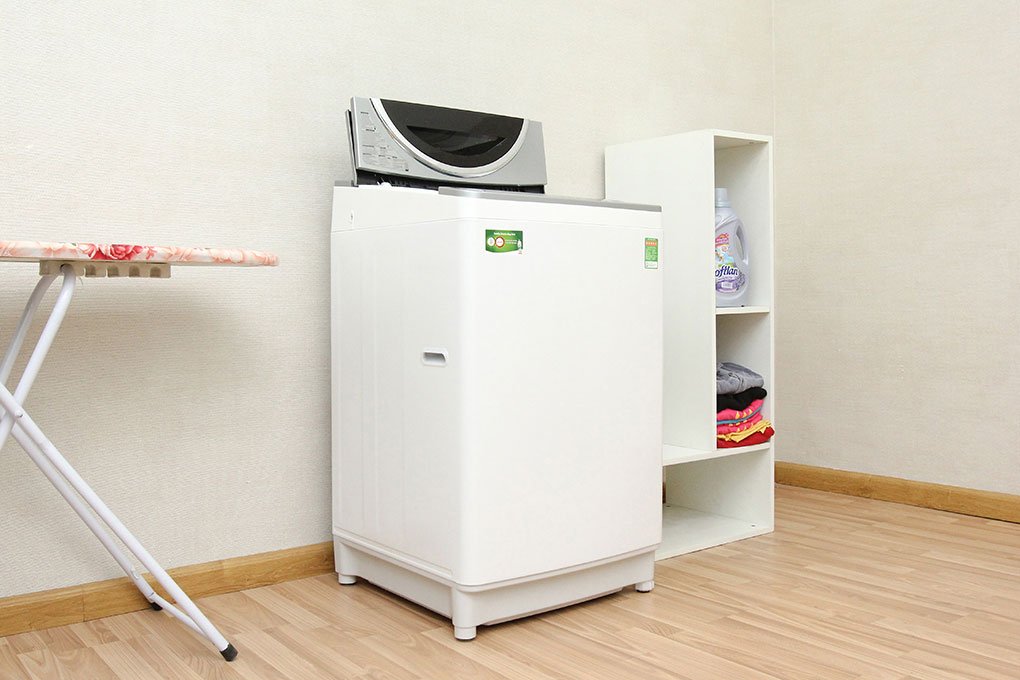 Máy giặt 10 Kg Toshiba DE1100GV(WS) lồng đứng