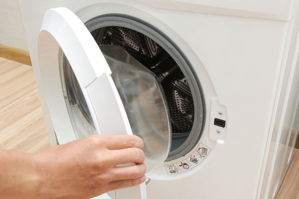Máy giặt 8 Kg Panasonic NA-108VK5WVT lồng ngang