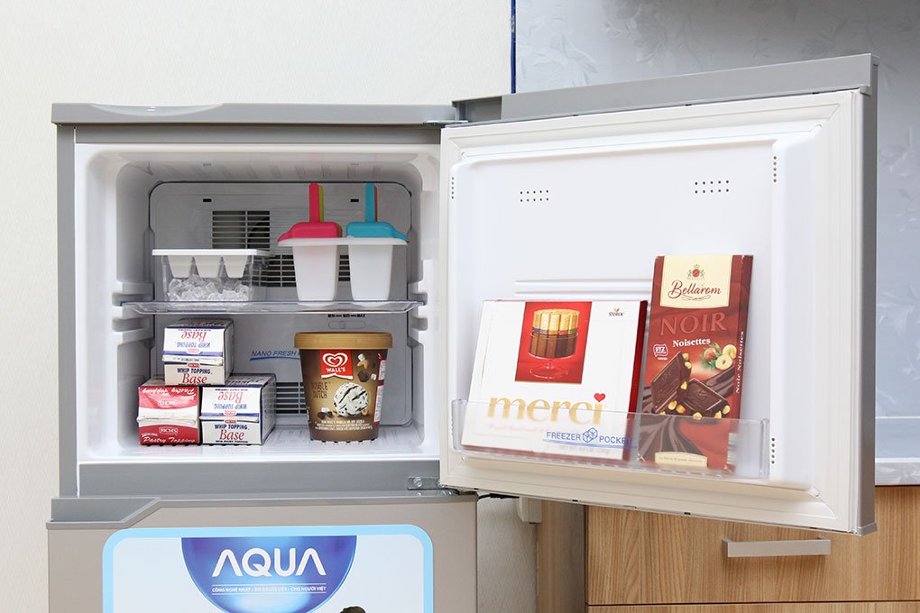 Tủ lạnh AQua AQR-145BN/VS 143 Lít