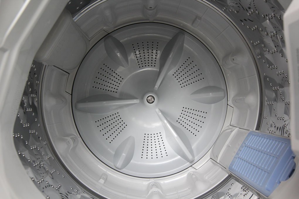 Máy giặt 7 Kg Panasonic NA-F70VS7HCV lồng đứng