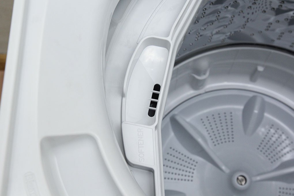 Máy giặt 7 Kg Panasonic NA-F70VS7HRV lồng đứng (Trắng)