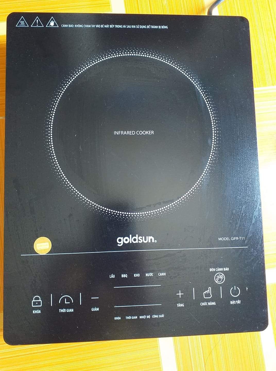 Bếp hồng ngoại cảm ứng Goldsun GIFR-T11 2000W