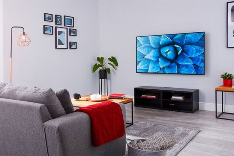 Smart Tivi LG 4K 49 inch 49UN7400PTA ThinQ AI