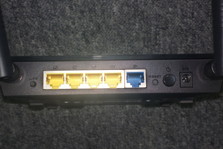 Bộ phát Wifi chuẩn N Asus RT-N12HP 300Mbps