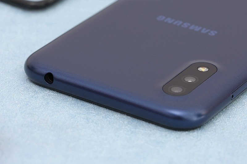 Điện Thoại Samsung Galaxy A01 SM-A015F (DM)