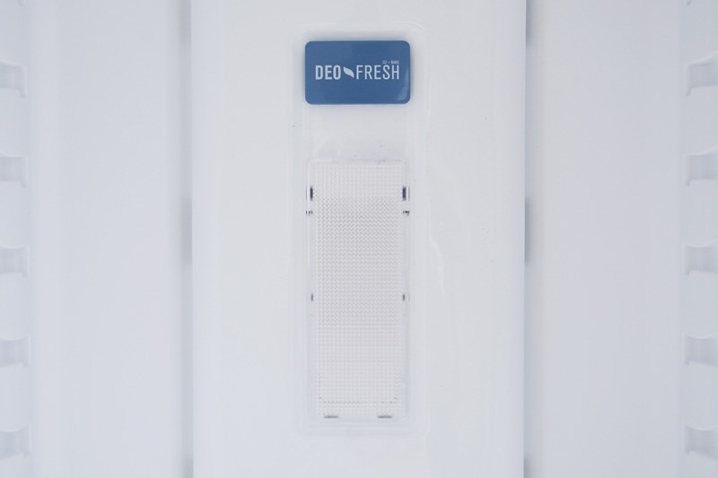 Tủ lạnh 350 Lít Electrolux EBE3500SA -RVN, 2 cửa, ngăn đá dưới