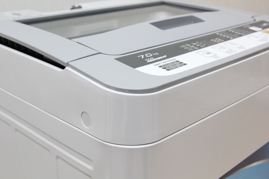 Máy giặt 7 Kg Panasonic NA-F70VS7HCV lồng đứng