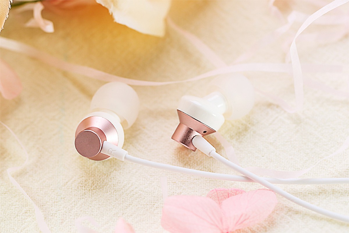 Tai nghe nhét tai Remax Metal Wired Music Headset RM-512