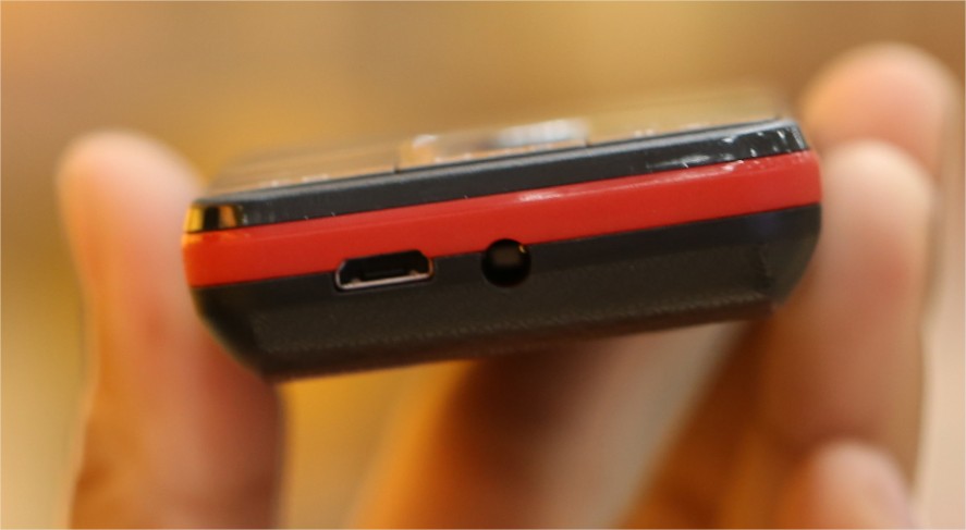 Điện thoại Itel it5602 Black Red