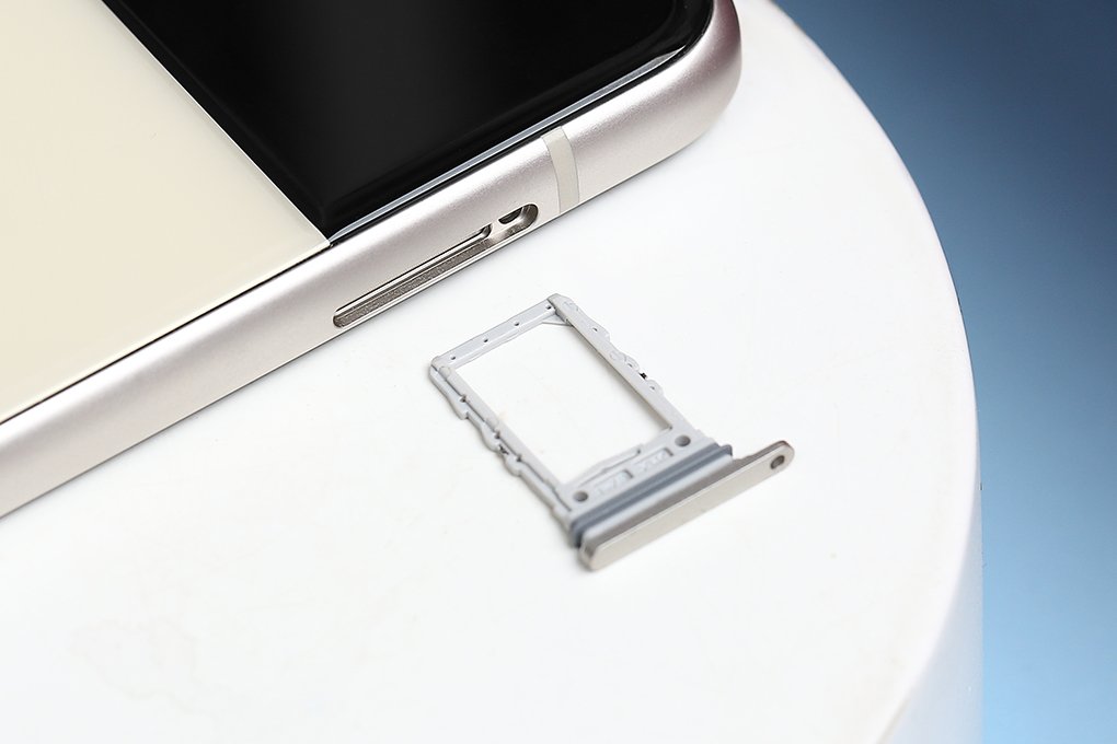 Điện thoại Samsung Galaxy Z Flip 3 5G 128G Kem Ivory