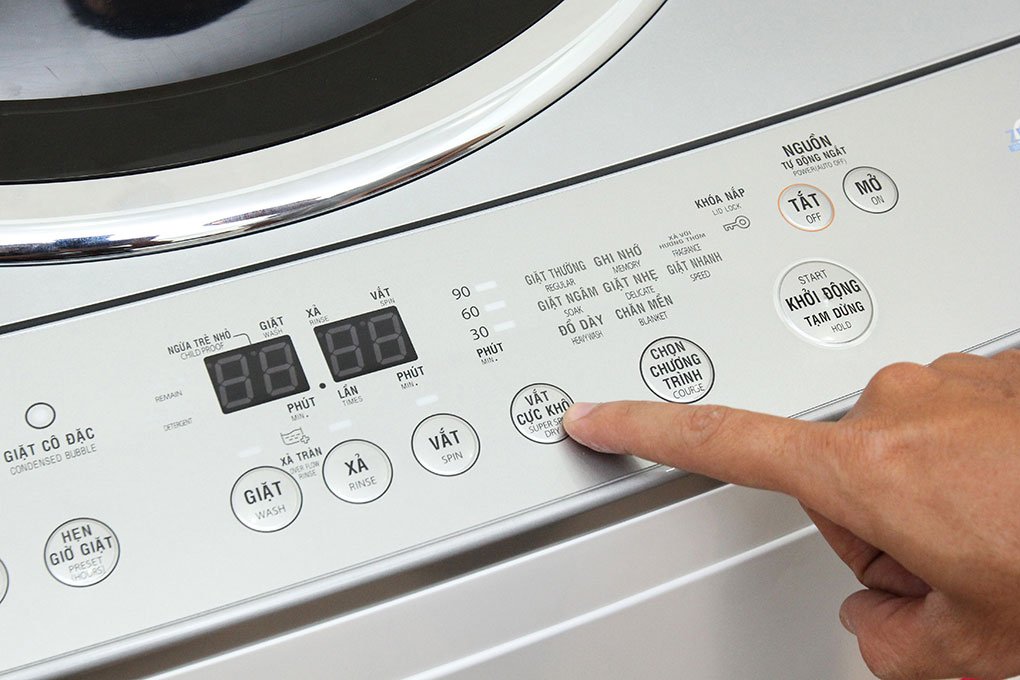 Máy giặt 10 Kg Toshiba DE1100GV(WS) lồng đứng