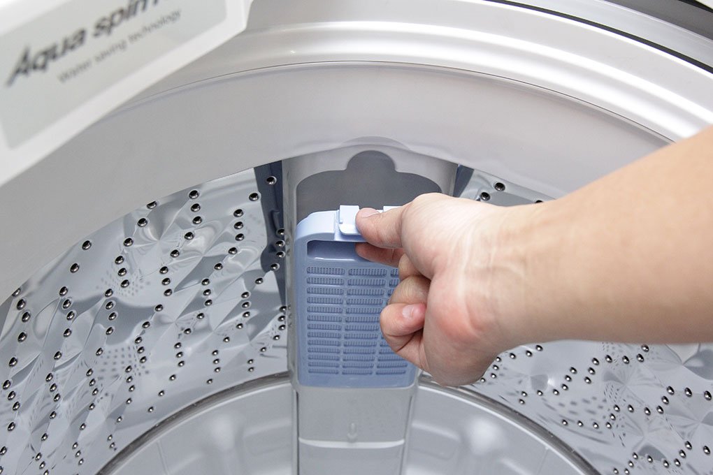 Máy giặt 7 Kg Panasonic NA-F70VS7HRV lồng đứng (Trắng)