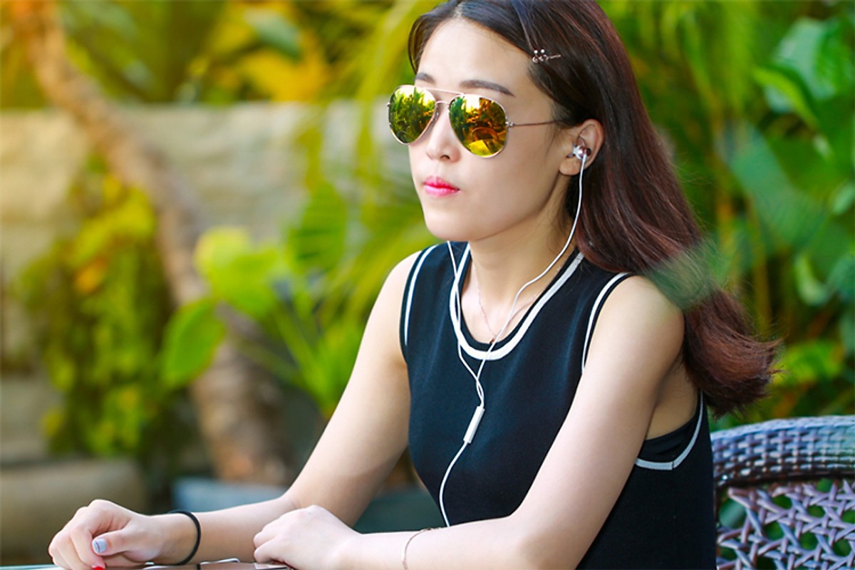 Tai nghe nhét tai Remax Metal Wired Music Headset RM-512