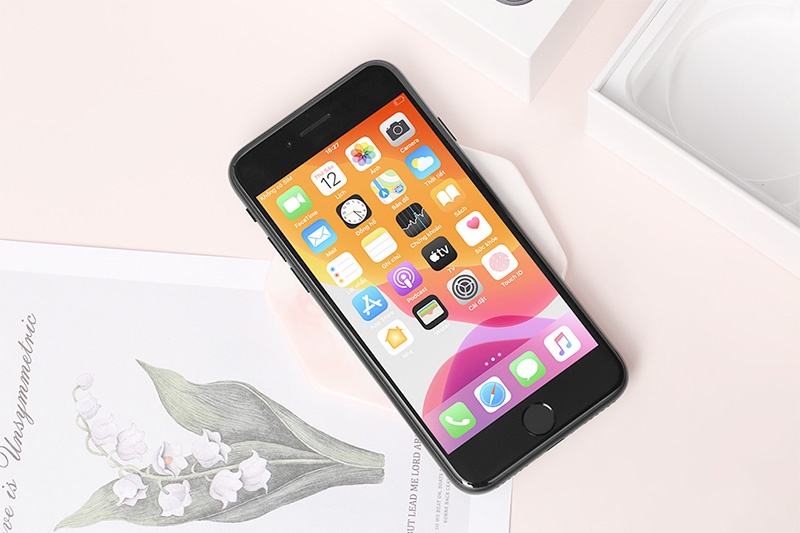 Điện thoại iPhone SE (2020) 64GB Black
