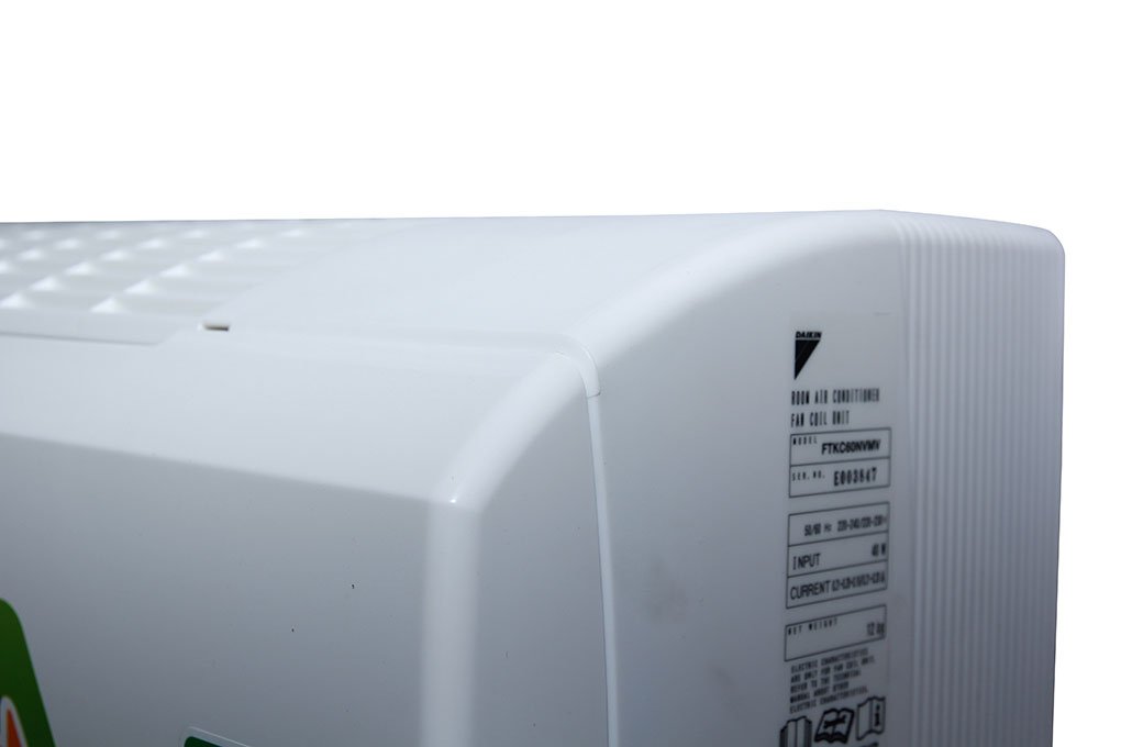 Điều hòa 1 chiều Inverter Daikin FTKC71NVMV/RKC71NVMV 26.000BTU