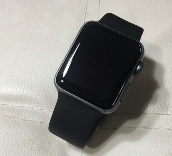 Apple Watch 3 38mm (4G) Viền Nhôm Xám - Dây cao su Đen Chính hãng (MTGP2VN/A)