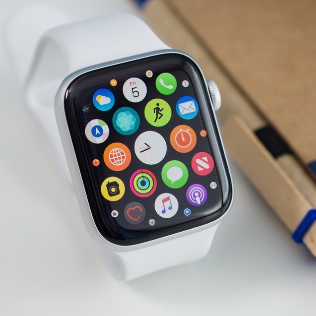 Apple Watch SE 44mm (GPS) viền nhôm bạc - Dây cao su Trắng Chính hãng (MYDQ2VN/A)