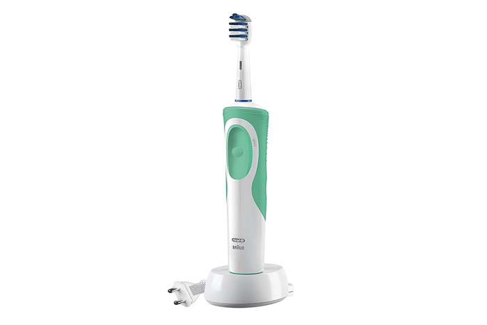 Bàn chải đánh răng Oral-B Vitality TriZone D12.513
