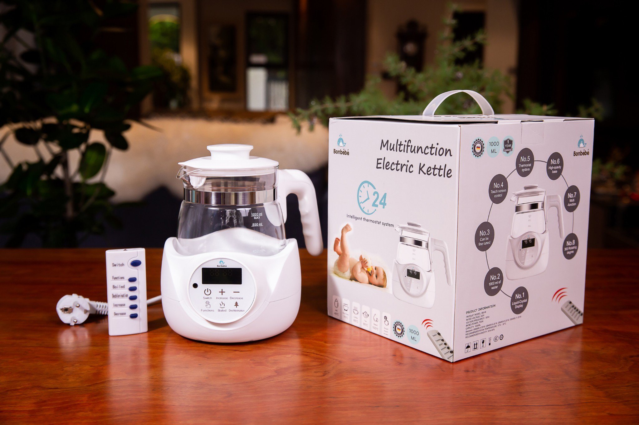 Ấm siêu tốc có điều khiển từ xa 1 lít Bonbébé BB-06 700W